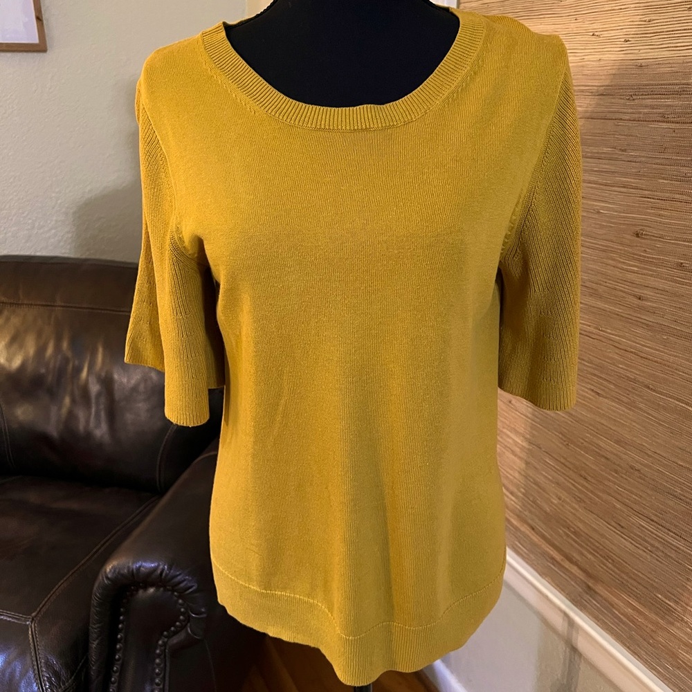 Banana Republic Short Sleeve Sweater